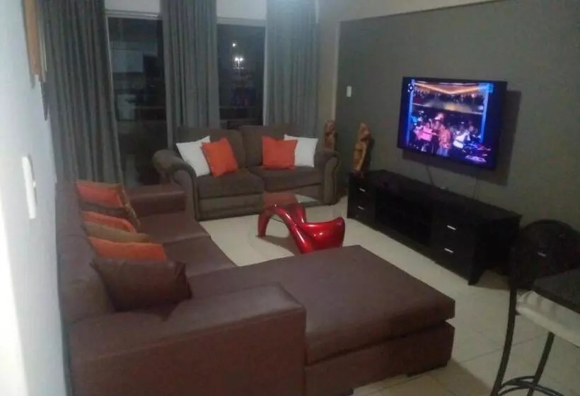 Hotelli Sandz Accomodation At 108