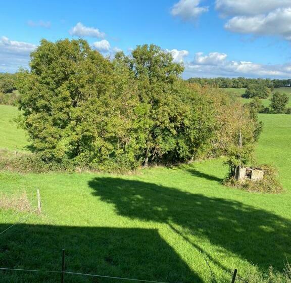 ペンション Chambres Et Table D Hôtes Le Cèdre Aveyron