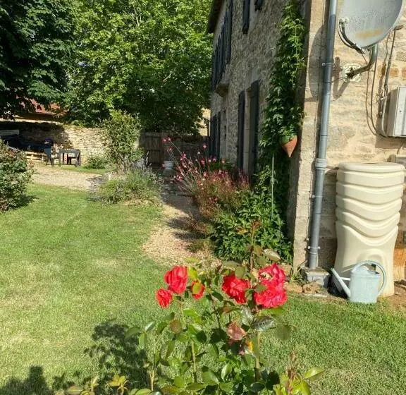 Majatalo Chambres Et Table D Hôtes Le Cèdre Aveyron