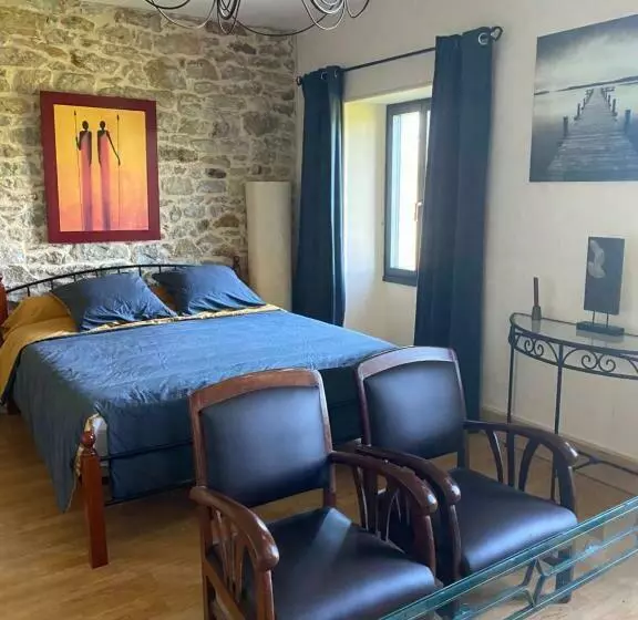 Majatalo Chambres Et Table D Hôtes Le Cèdre Aveyron