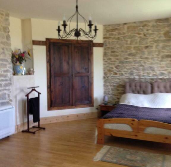 ペンション Chambres Et Table D Hôtes Le Cèdre Aveyron