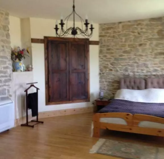 Majatalo Chambres Et Table D Hôtes Le Cèdre Aveyron