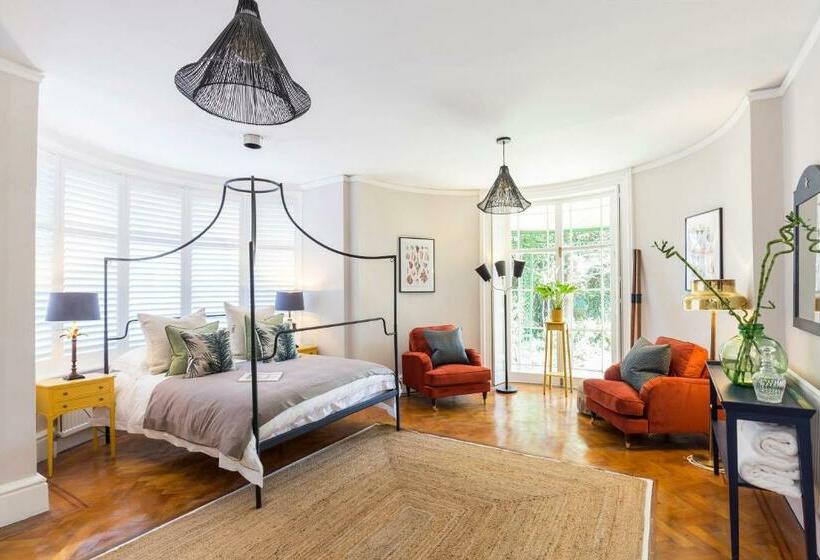 펜션 The State Room At Seafield House