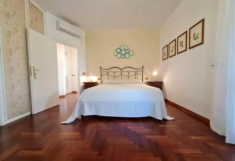 تختخواب و صبحانه Guesthouse L Acquarello