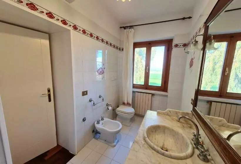 تختخواب و صبحانه Guesthouse L Acquarello