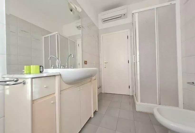 تختخواب و صبحانه Guesthouse L Acquarello