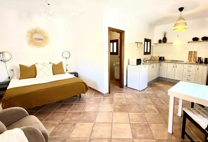 Aamiaismajoitus (B&B) Casa La Calera   Adults Only