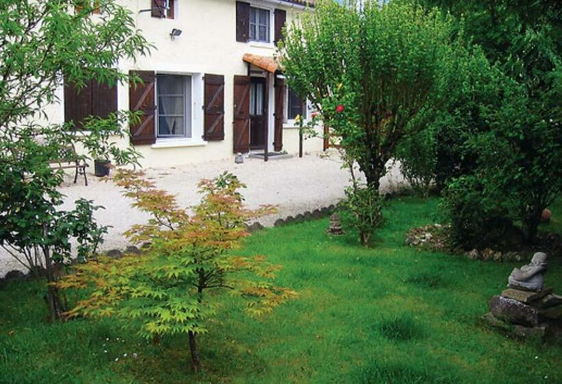 Bed and Breakfast Le Jardin De Rose 24 Feuillebert Romagne 86700