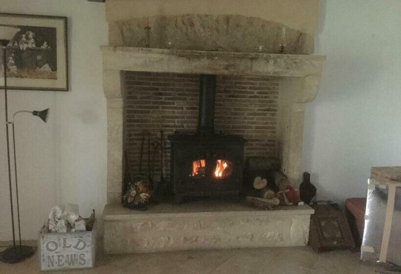 Bed and Breakfast Le Jardin De Rose 24 Feuillebert Romagne 86700