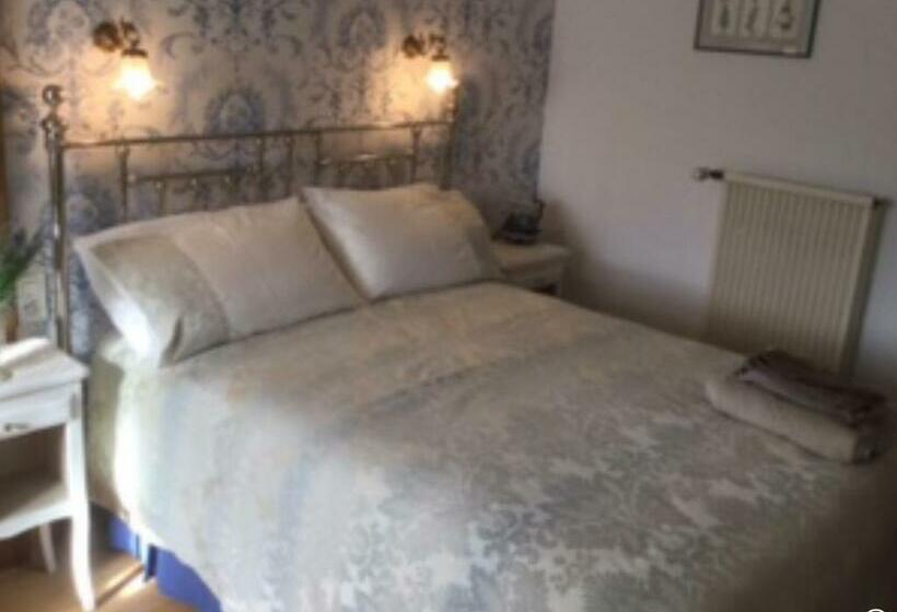 Bed and Breakfast Le Jardin De Rose 24 Feuillebert Romagne 86700