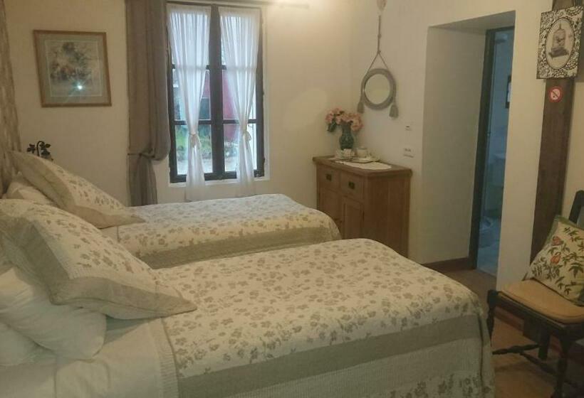 Bed and Breakfast Le Jardin De Rose 24 Feuillebert Romagne 86700