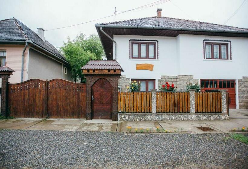 Gyöngyvirág Panzió