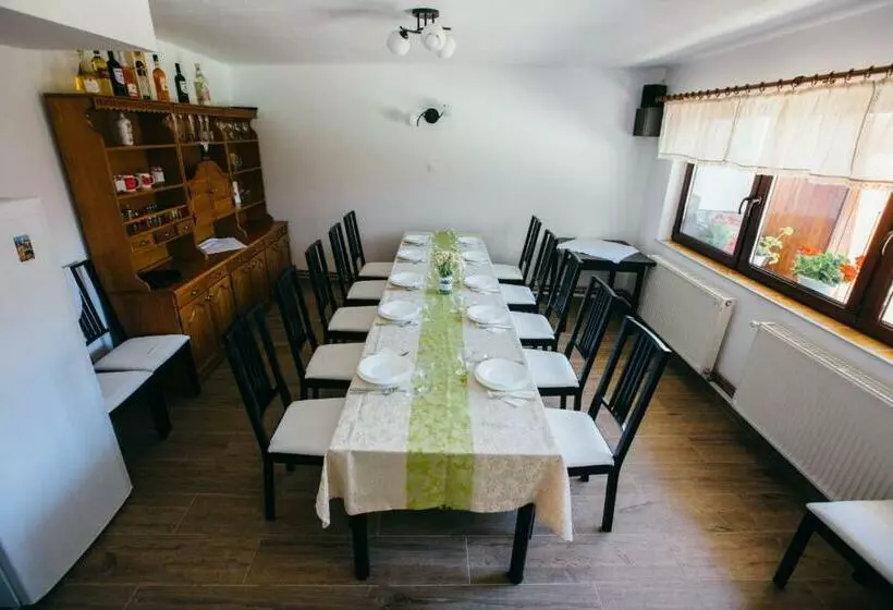 Gyöngyvirág Panzió