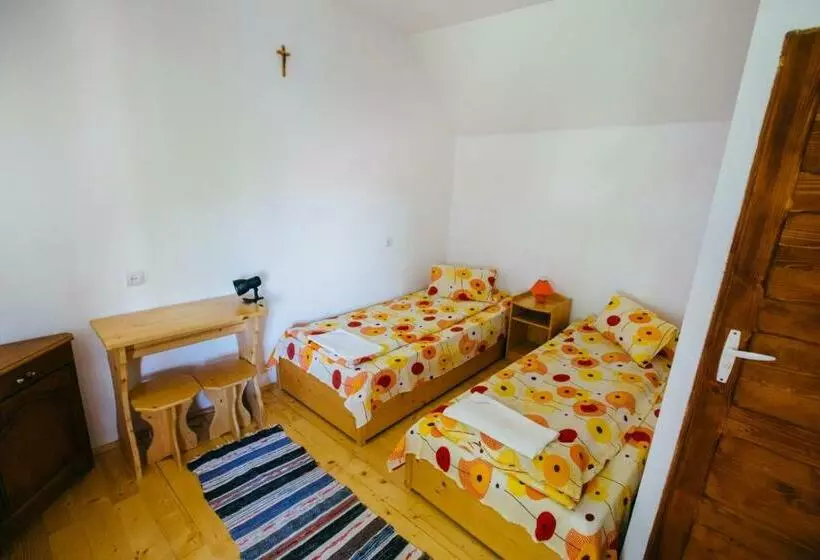 Gyöngyvirág Panzió