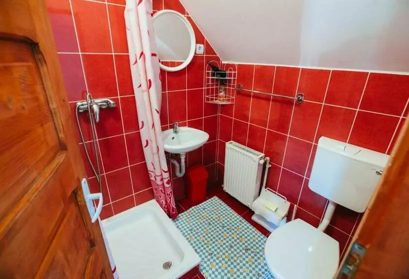 Gyöngyvirág Panzió