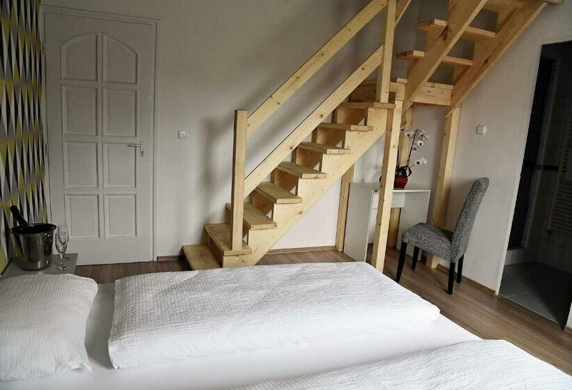 Пансион Aquarium City