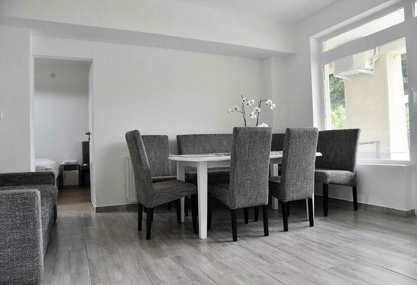 Пансион Aquarium City