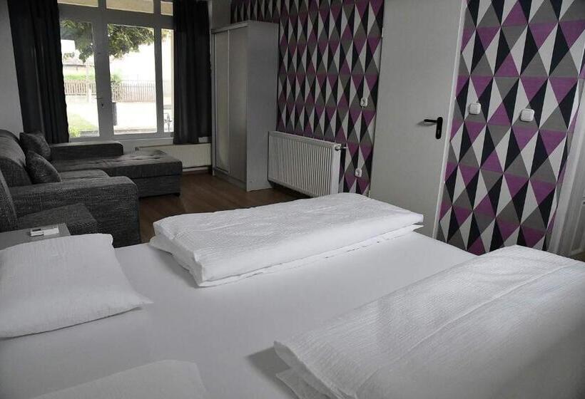 Пансион Aquarium City