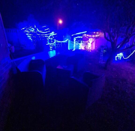 مبيت وإفطار Whitehouse Lodge Benoni