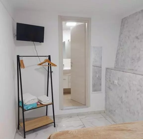 هتل Camera Matrimoniale Genova Rooms