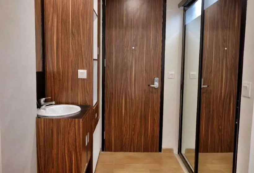 Hotelli Guest House 555 Nki