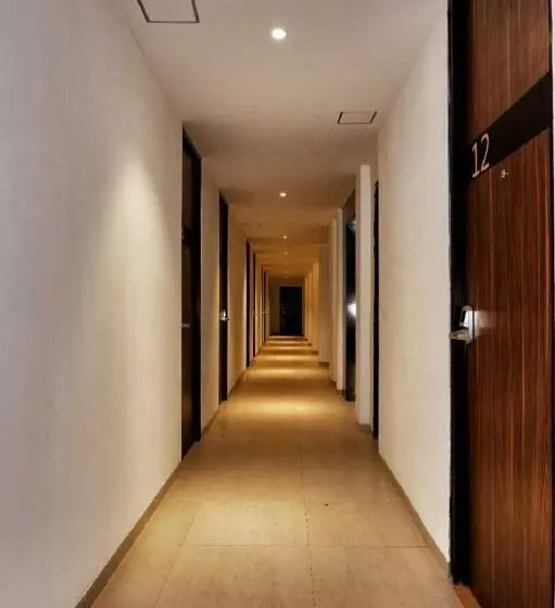 Hotelli Guest House 555 Nki