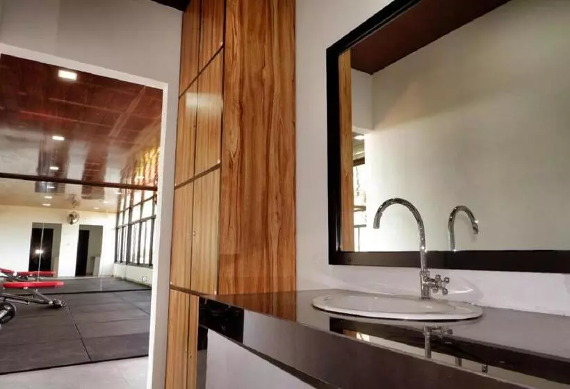 Hotelli Guest House 555 Nki