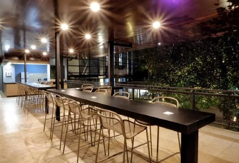 Hotelli Guest House 555 Nki