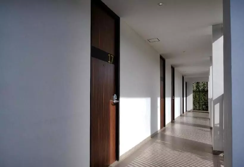 Hotelli Guest House 555 Nki