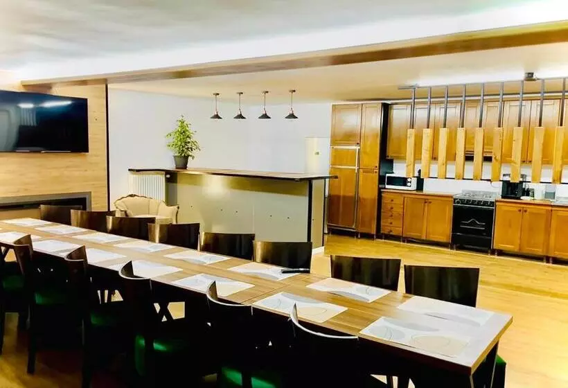 Majatalo Valea Putnei Residence  Rooms For Rent