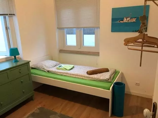 تختخواب و صبحانه Getwet Surfcamp