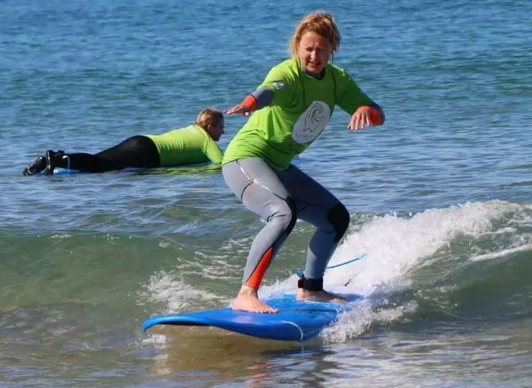 تختخواب و صبحانه Getwet Surfcamp