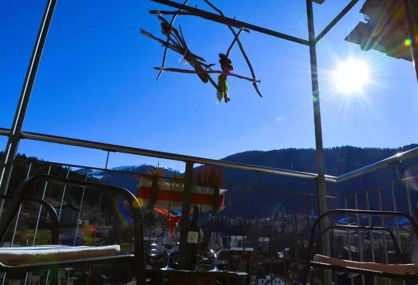 Aamiaismajoitus (B&B) Kulinarik & Geniesser Hôtel Strauss