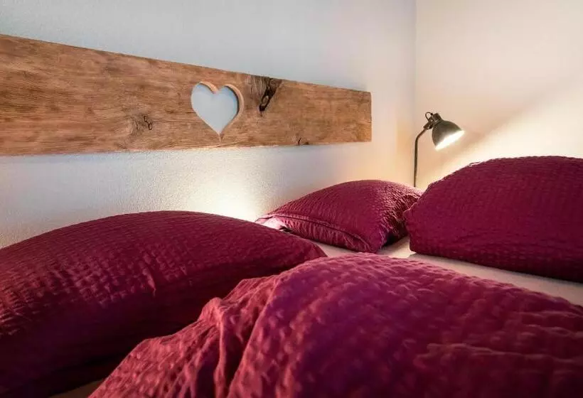 Aamiaismajoitus (B&B) Kulinarik & Geniesser Hôtel Strauss