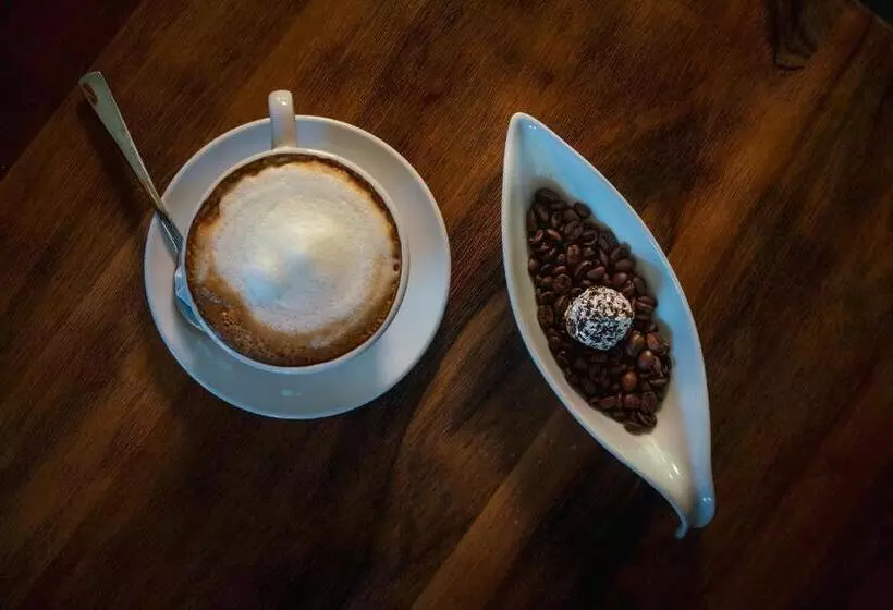 Aamiaismajoitus (B&B) Kulinarik & Geniesser Hôtel Strauss