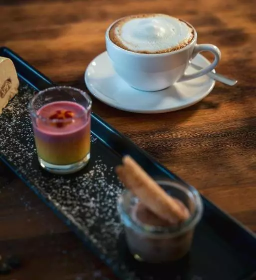 Aamiaismajoitus (B&B) Kulinarik & Geniesser Hôtel Strauss