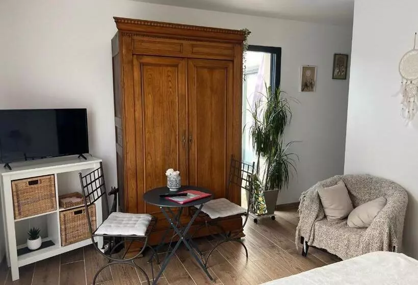 تختخواب و صبحانه Quiniere   Entre Lac Et Forêt   Hébergement Indépendant Avec Espace Kitchenette