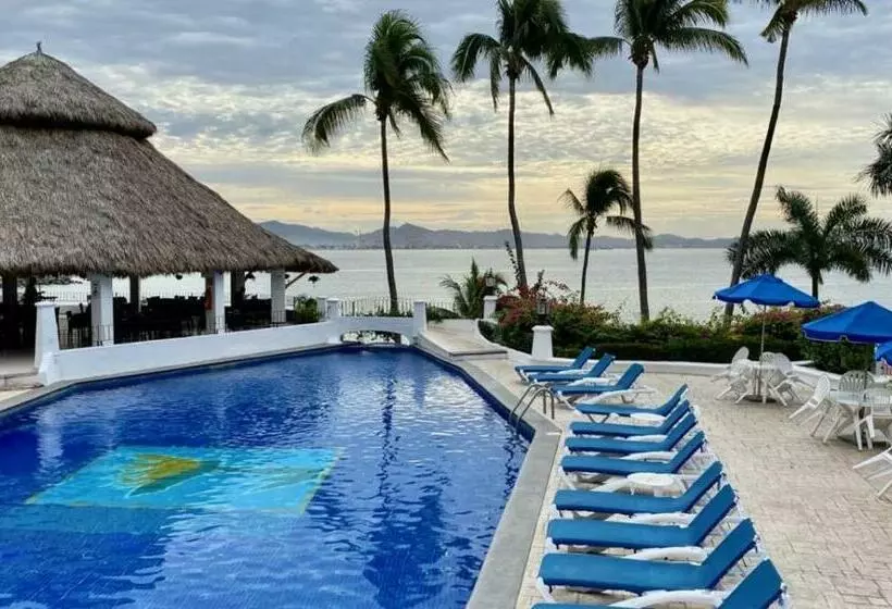 Hermoso Condominio En Bahía Manzanillo