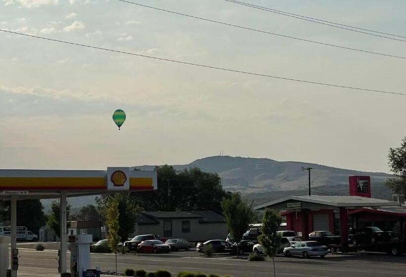 فندق American Inn