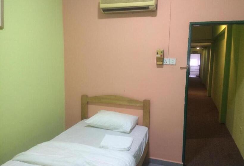 בית מלון כפרי Base