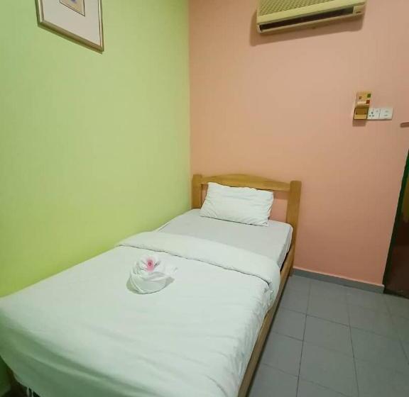 בית מלון כפרי Base