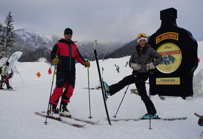 Hotel Strachan Family Jasná