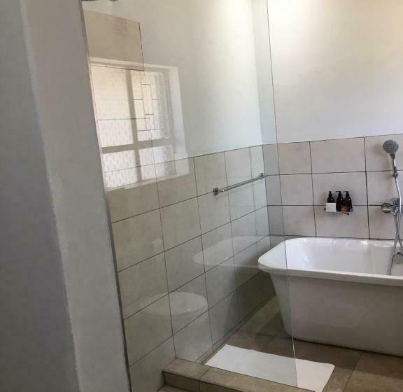 פנסיון 11 On Grace