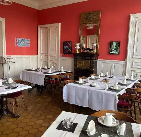 Majatalo Chambre Romantique Dans Le Château De La Bouchatte