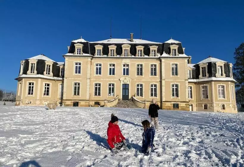 Majatalo Chambre Romantique Dans Le Château De La Bouchatte