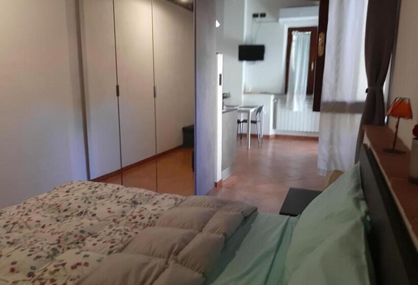 פנסיון La Casa In Giardino