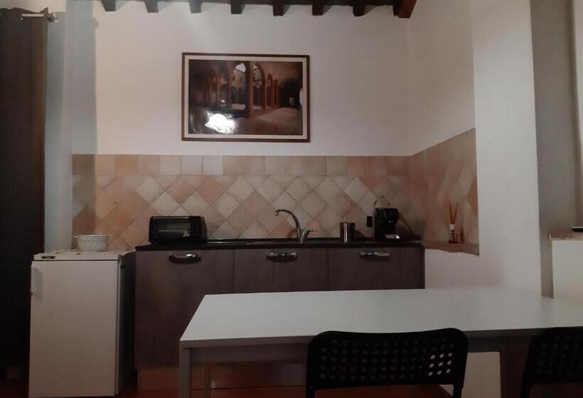 פנסיון La Casa In Giardino