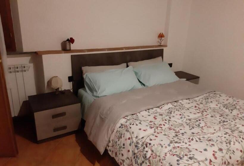 פנסיון La Casa In Giardino