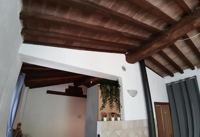 פנסיון La Casa In Giardino