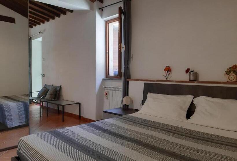 פנסיון La Casa In Giardino